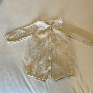 H&M toddler girl neutral romper with scalloped collar